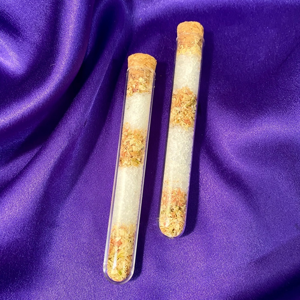 💛 Honeysuckle Bath Salts 💛